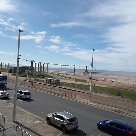 Vinnie'S Family Hotel Blackpool Exterior photo